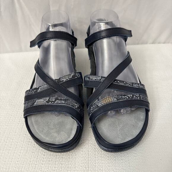 Naot Toi Sandals Womens Size 10 Navy Blue Strappy Silver Metallic - Picture 2 of 10